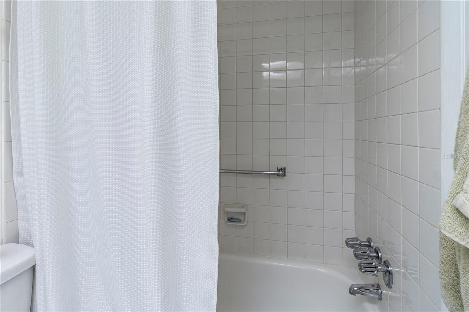 305 30TH AVE W #A104, BRADENTON, FL, 34205