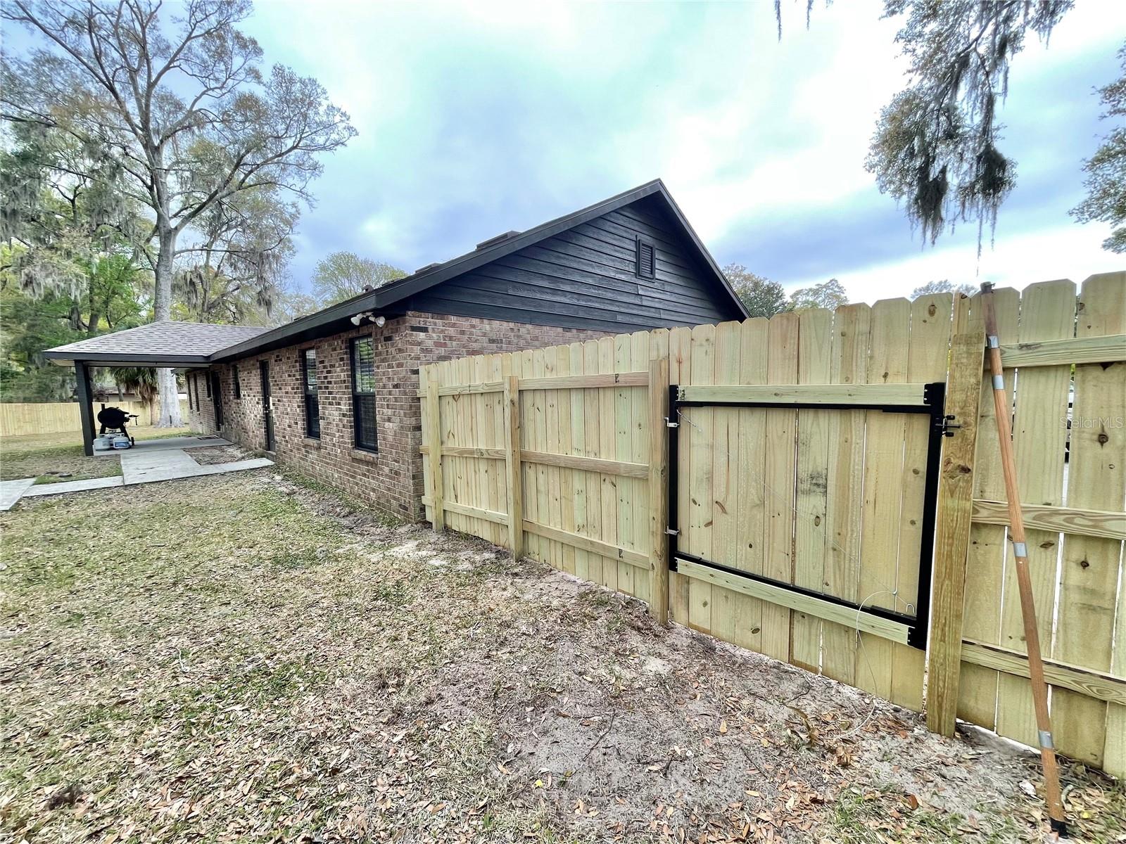 25764 SW 20TH AVE, NEWBERRY, FL, 32669