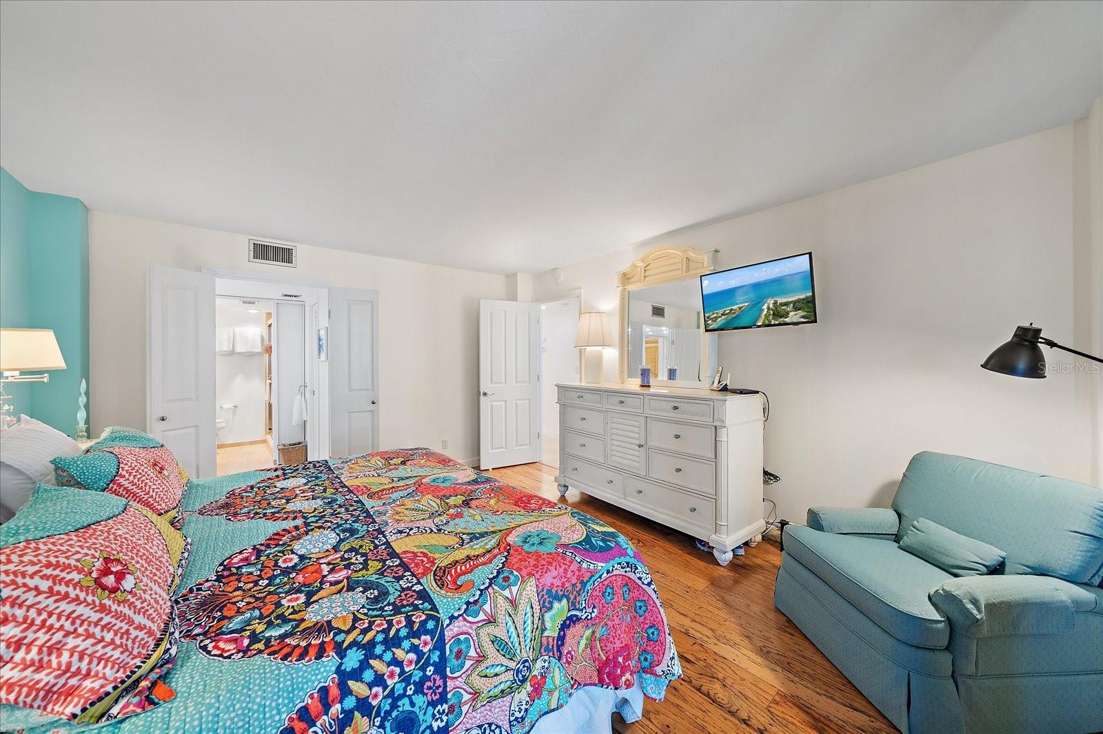 8735 MIDNIGHT PASS RD #306B, SARASOTA, FL, 34242