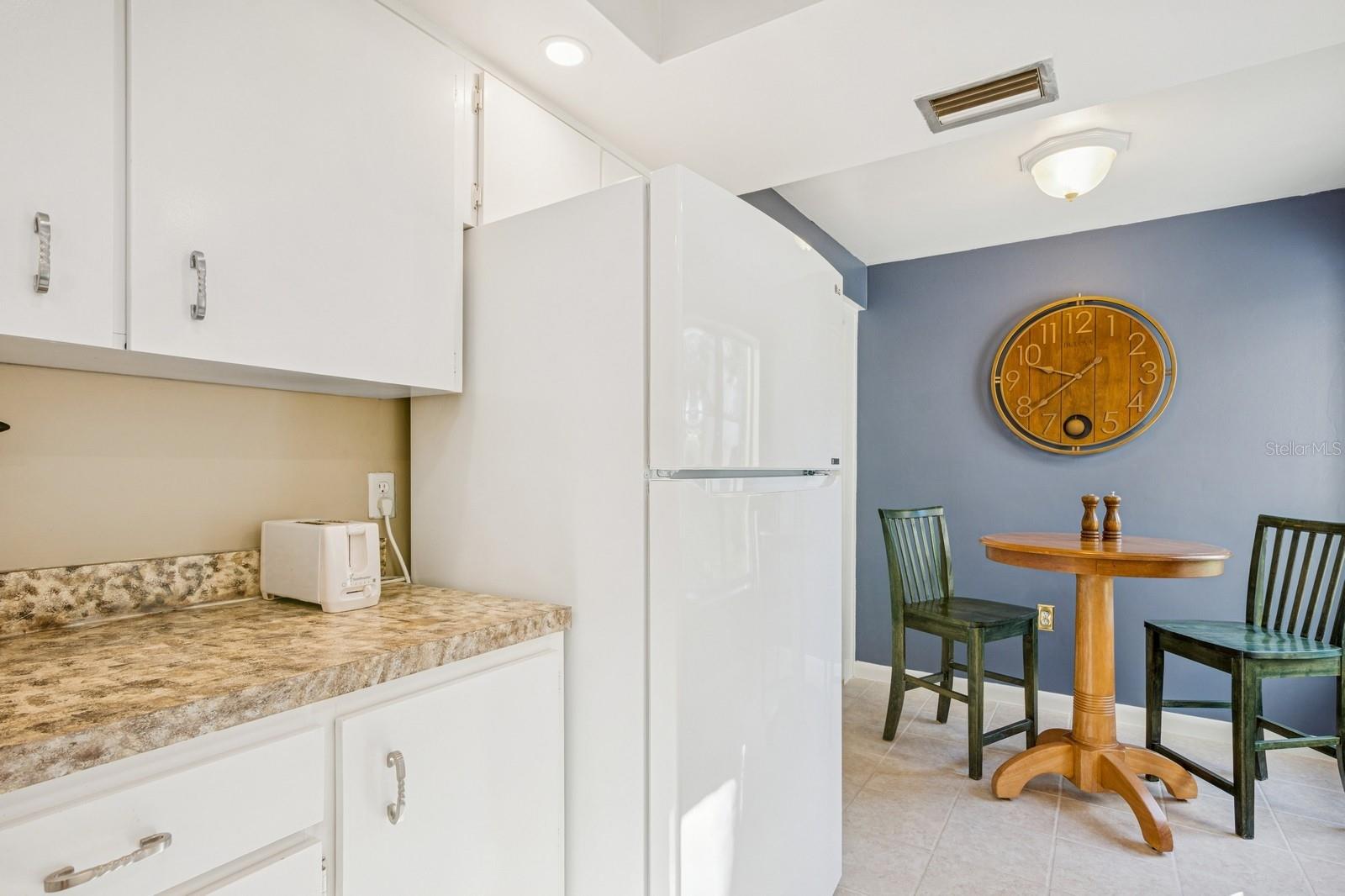 700 STARKEY RD #411, LARGO, FL, 33771