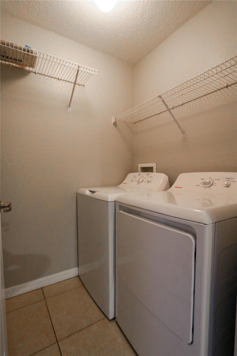 2530 MIDDLETON GROVE DR, BRANDON, FL, 33511