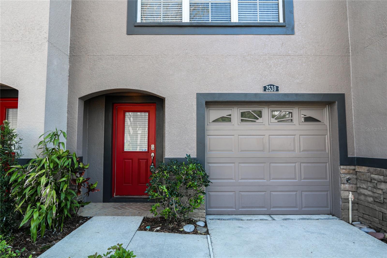 2530 MIDDLETON GROVE DR, BRANDON, FL, 33511