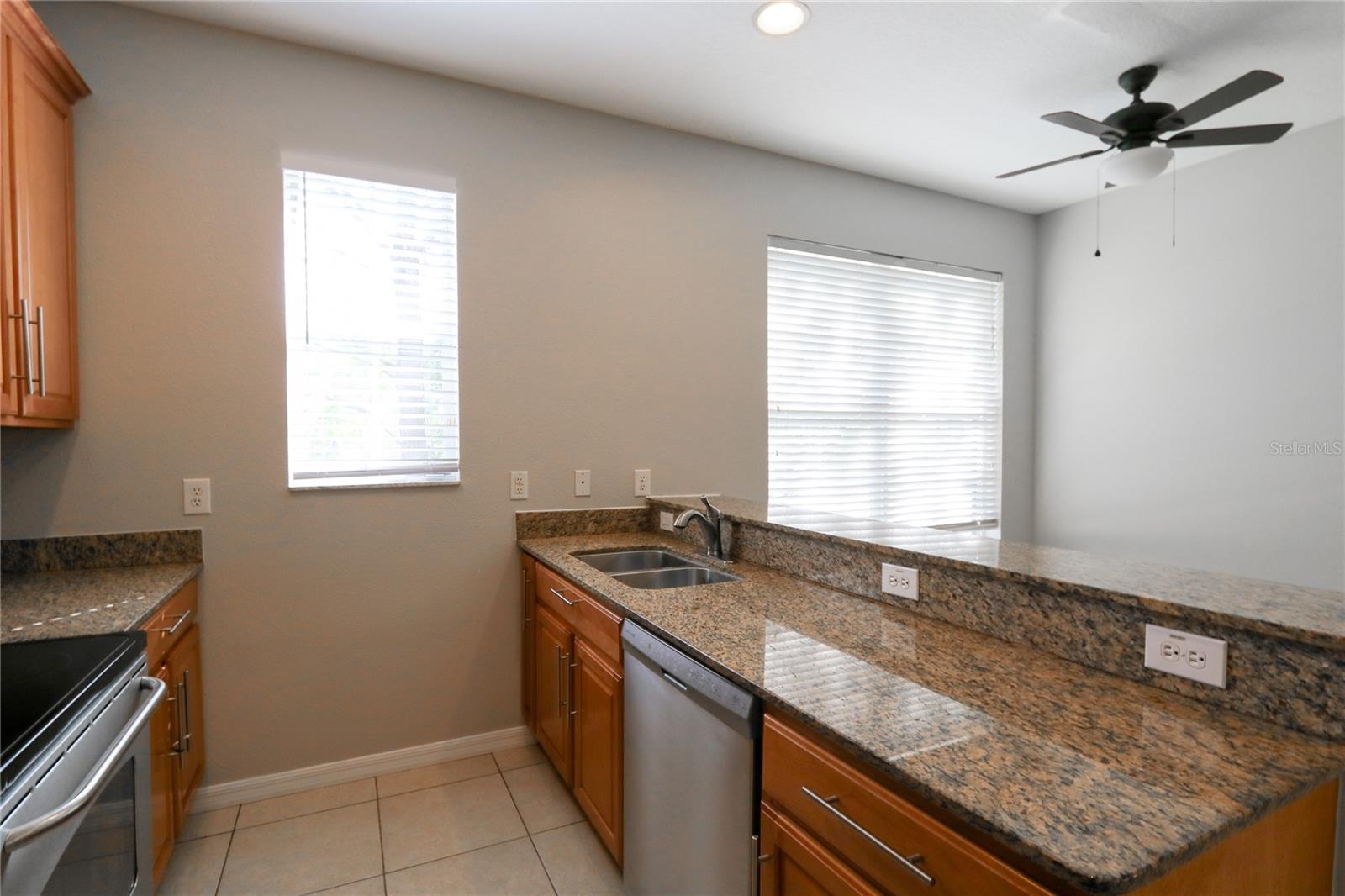 2530 MIDDLETON GROVE DR, BRANDON, FL, 33511