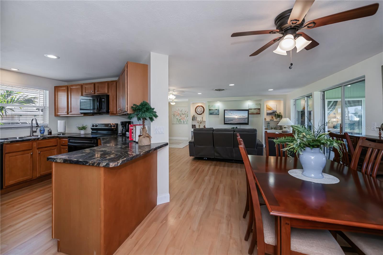 62 OAKLAND HILLS PL, ROTONDA WEST, FL, 33947