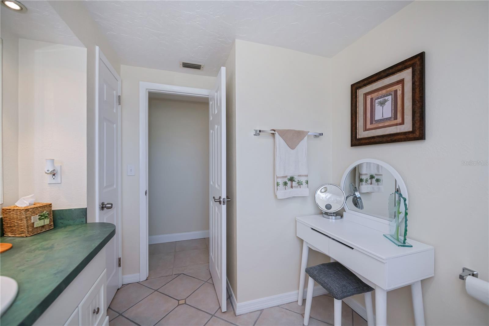 62 OAKLAND HILLS PL, ROTONDA WEST, FL, 33947