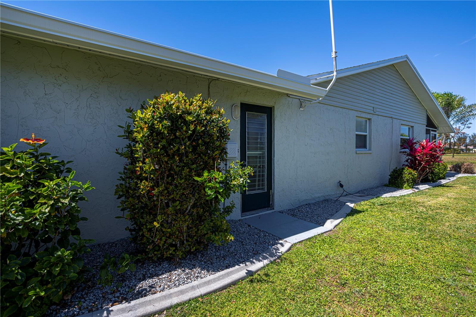 62 OAKLAND HILLS PL, ROTONDA WEST, FL, 33947