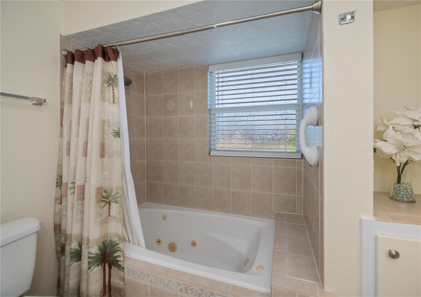 62 OAKLAND HILLS PL, ROTONDA WEST, FL, 33947