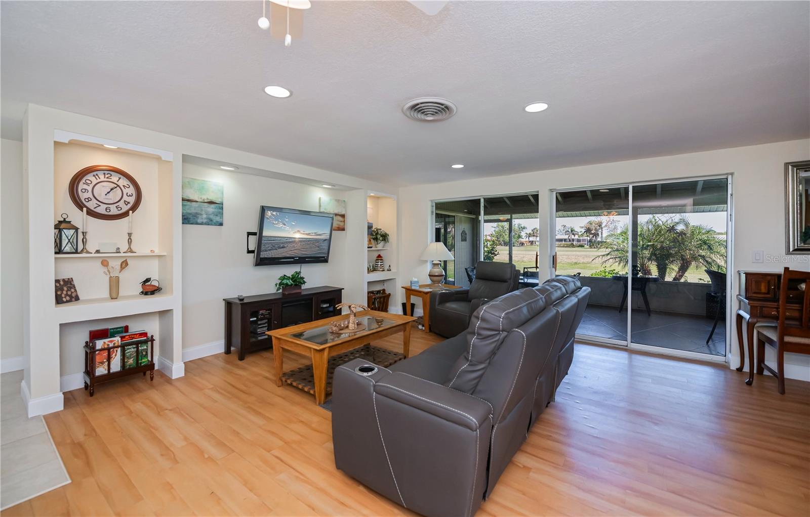 62 OAKLAND HILLS PL, ROTONDA WEST, FL, 33947