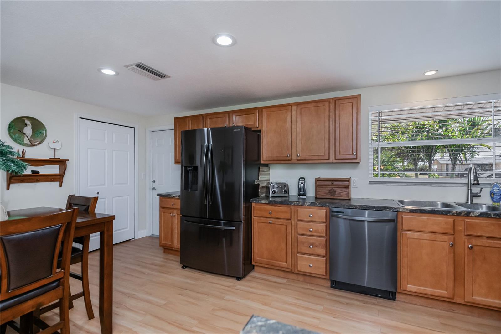 62 OAKLAND HILLS PL, ROTONDA WEST, FL, 33947