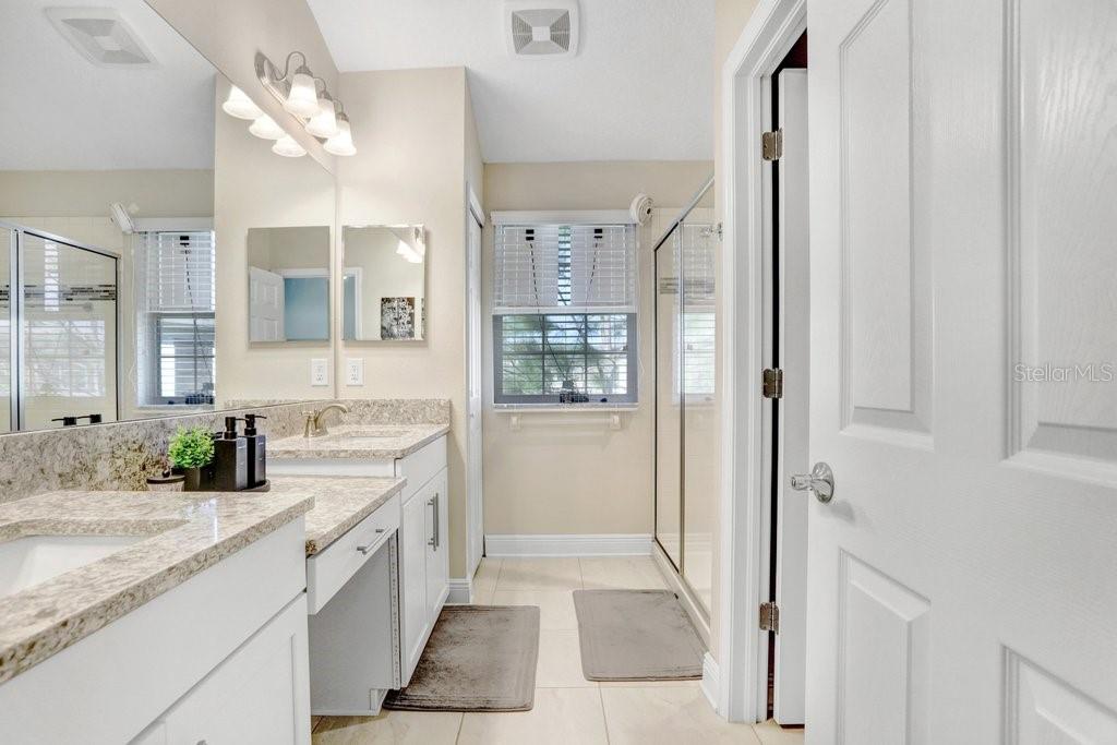 30300 SOUTHWELL LN, WESLEY CHAPEL, FL, 33543