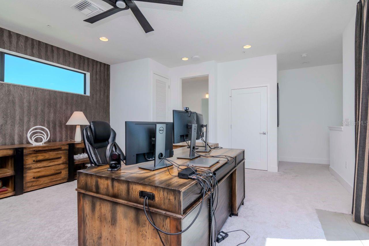2511 N GRADY AVE #52, TAMPA, FL, 33607