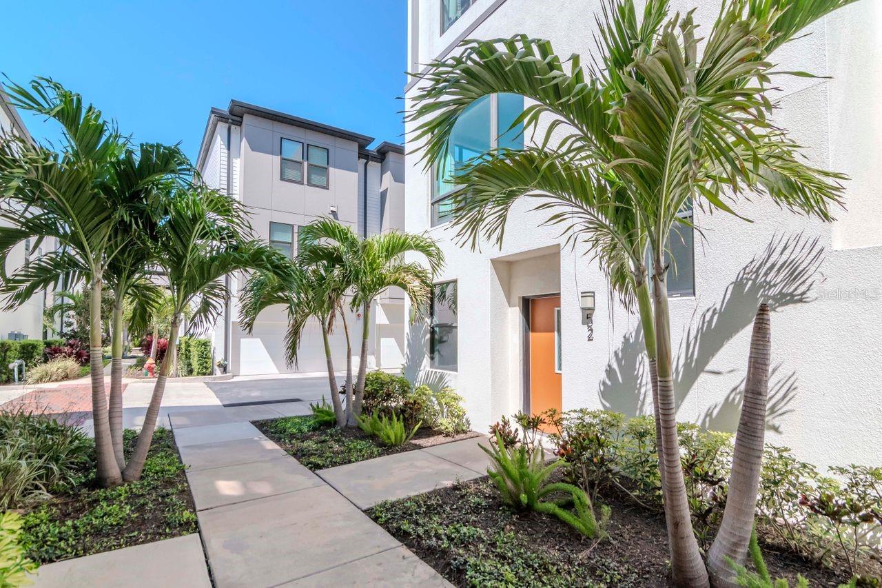 2511 N GRADY AVE #52, TAMPA, FL, 33607