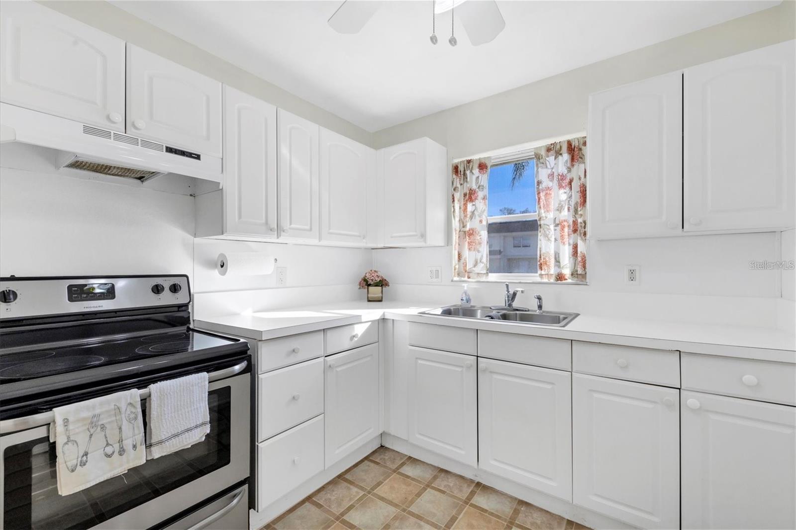 206 ELLIOT AVE #137, SARASOTA, FL, 34232