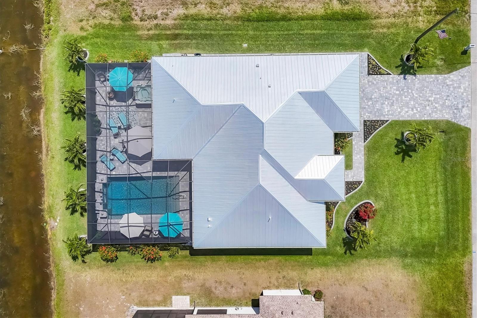 226 W PINE VALLEY LN, ROTONDA WEST, FL, 33947