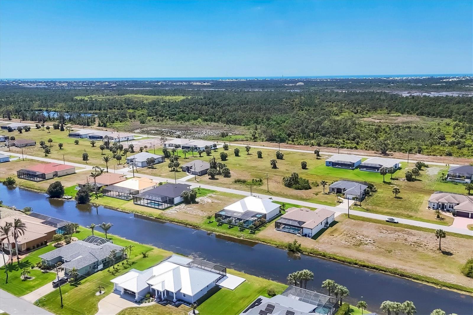 226 W PINE VALLEY LN, ROTONDA WEST, FL, 33947