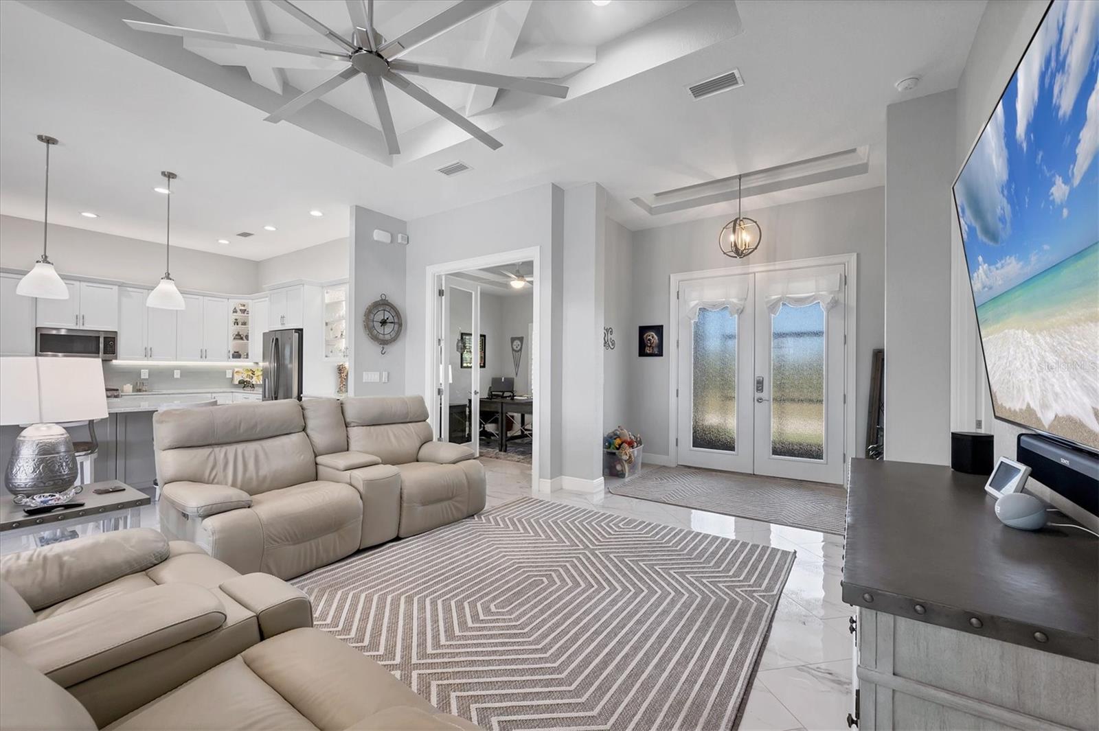 226 W PINE VALLEY LN, ROTONDA WEST, FL, 33947