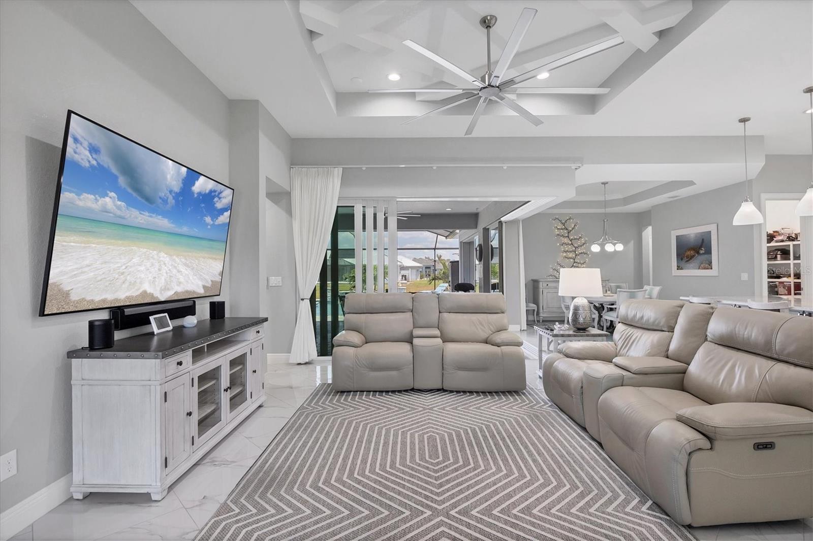 226 W PINE VALLEY LN, ROTONDA WEST, FL, 33947