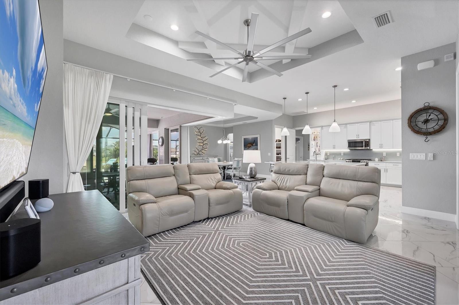 226 W PINE VALLEY LN, ROTONDA WEST, FL, 33947
