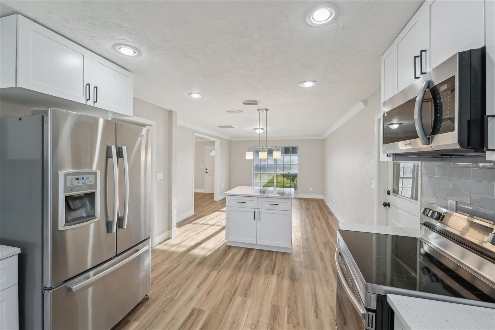 4065 38TH ST S, ST PETERSBURG, FL, 33711