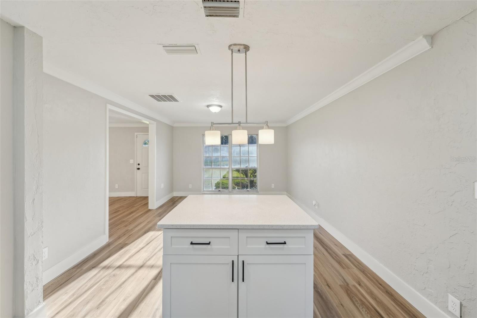 4065 38TH ST S, ST PETERSBURG, FL, 33711