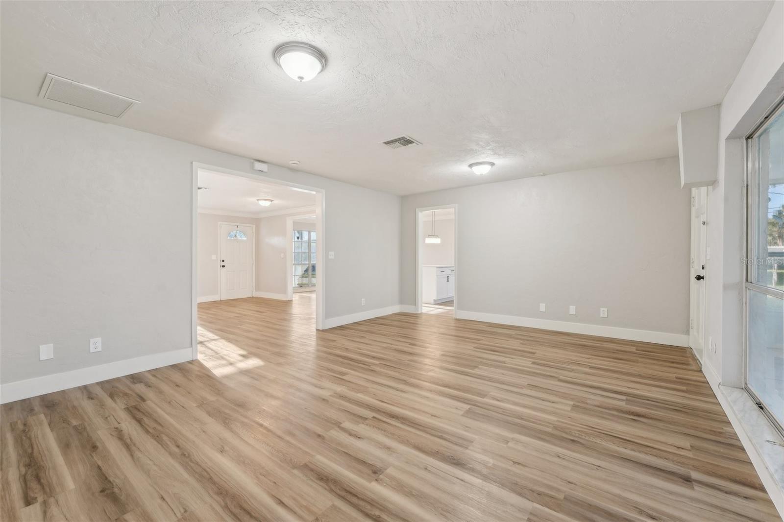 4065 38TH ST S, ST PETERSBURG, FL, 33711