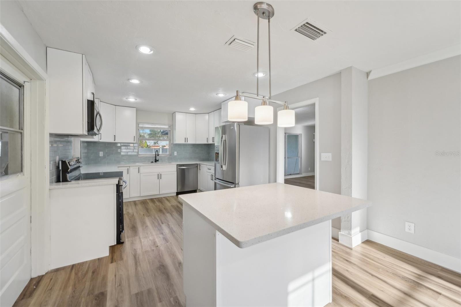 4065 38TH ST S, ST PETERSBURG, FL, 33711