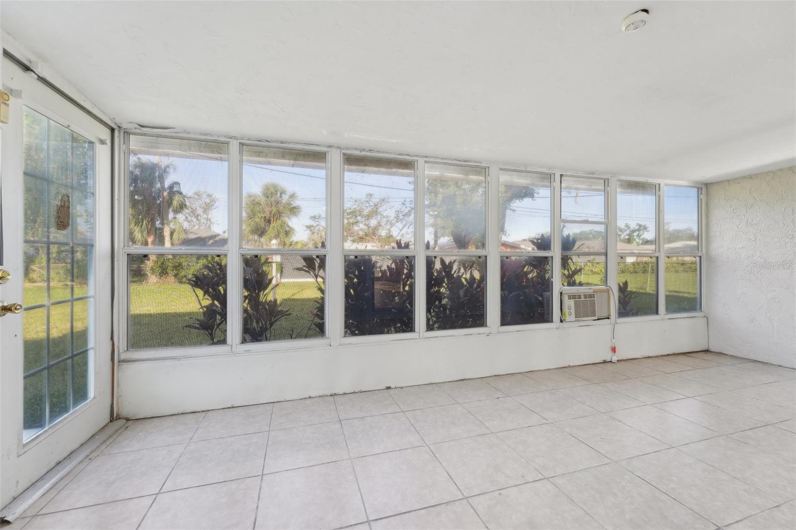 4065 38TH ST S, ST PETERSBURG, FL, 33711