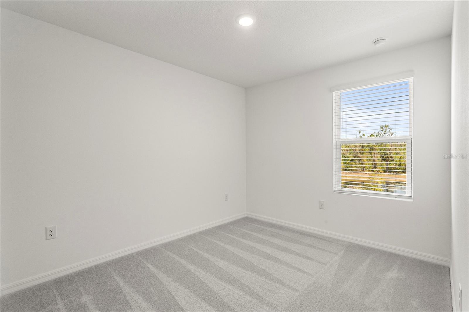 2476 PENGUIN BLVD, DAVENPORT, FL, 33837