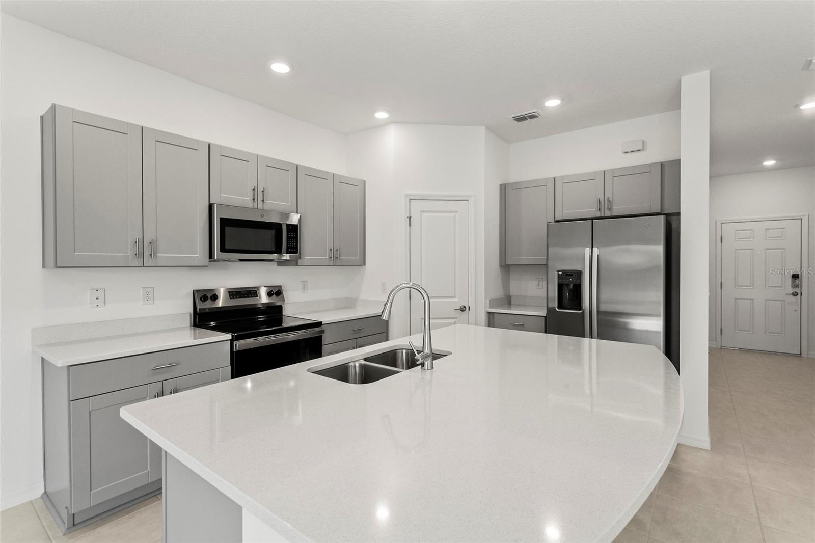 2476 PENGUIN BLVD, DAVENPORT, FL, 33837