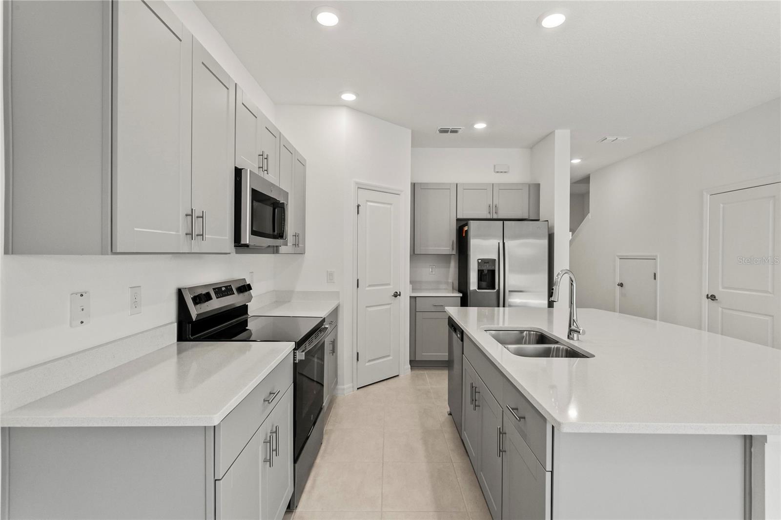 2476 PENGUIN BLVD, DAVENPORT, FL, 33837
