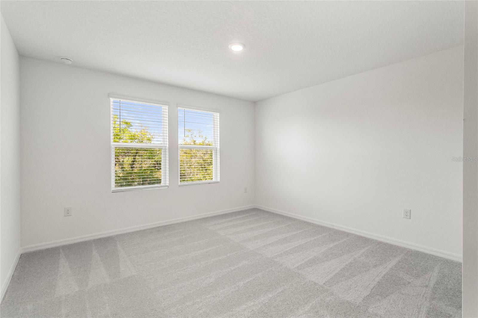 2476 PENGUIN BLVD, DAVENPORT, FL, 33837