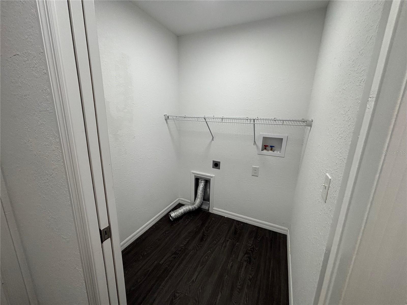 20 MAPLE CRSE, OCKLAWAHA, FL, 32179