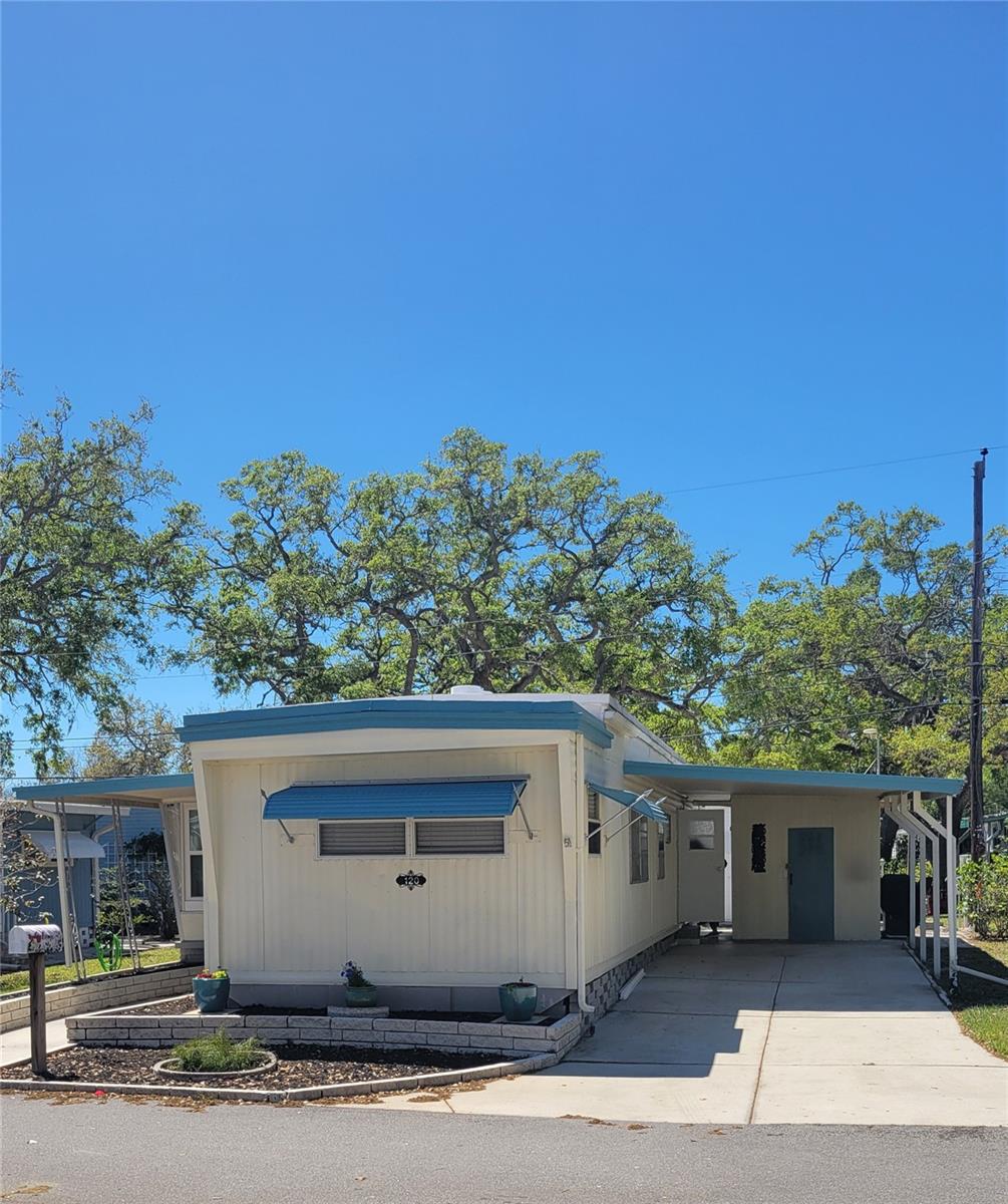 585 SKY HARBOR DR #120, CLEARWATER, FL, 33759