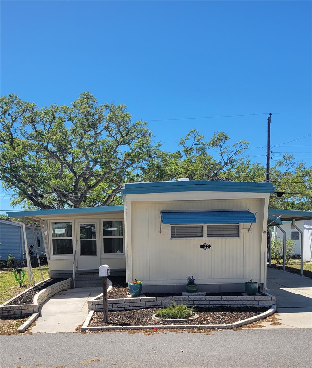 585 SKY HARBOR DR #120, CLEARWATER, FL, 33759