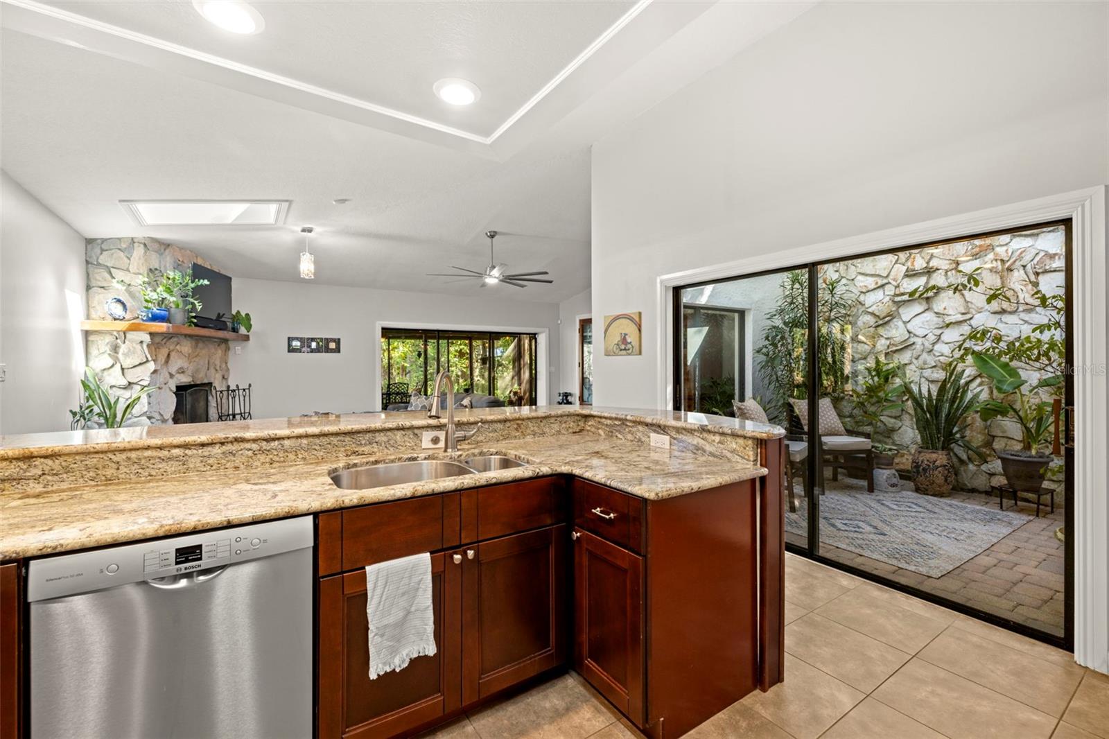5803 MYRTLE LN, TAMPA, FL, 33625