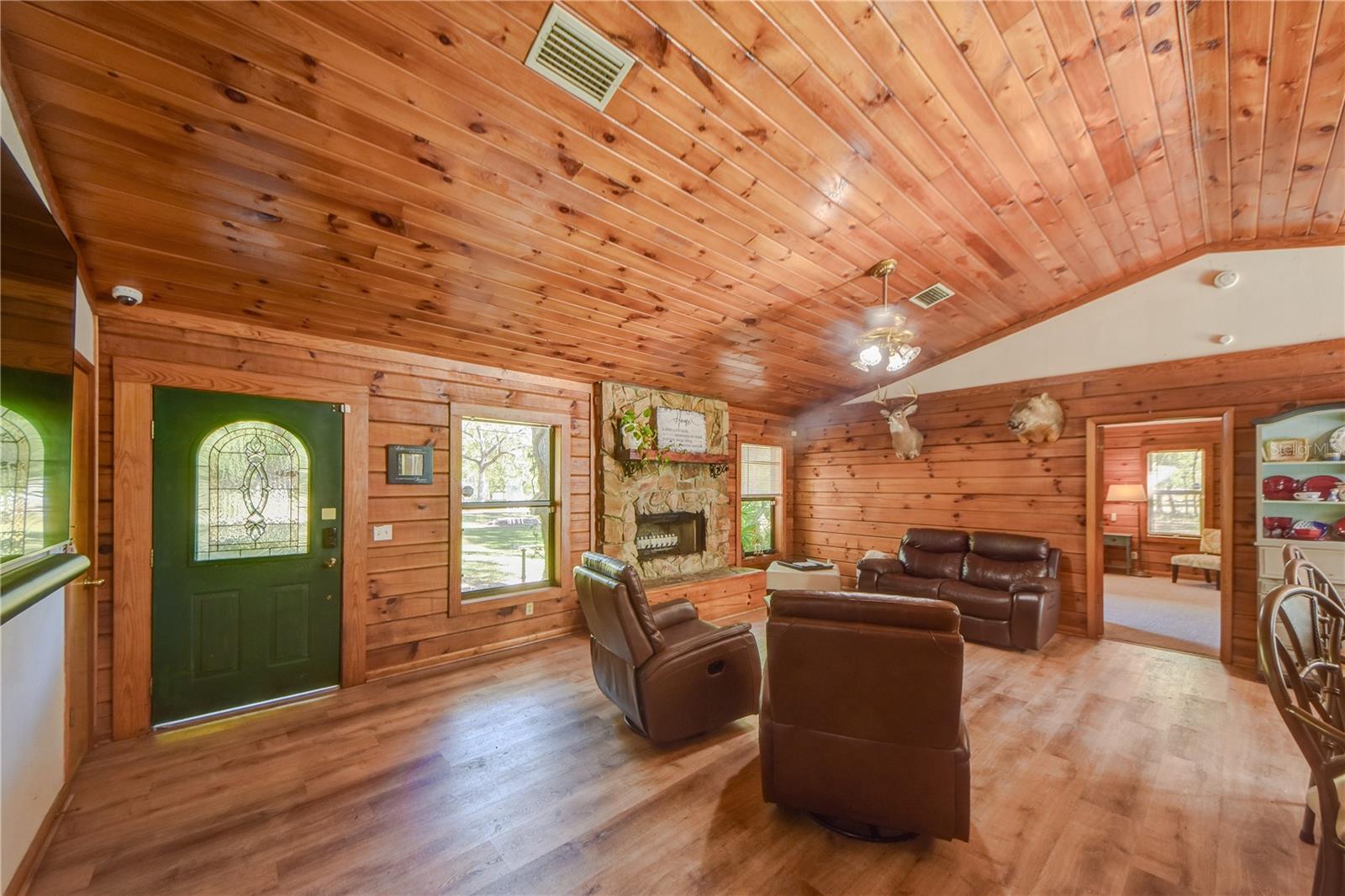 14114 N 301 HWY, THONOTOSASSA, FL, 33592