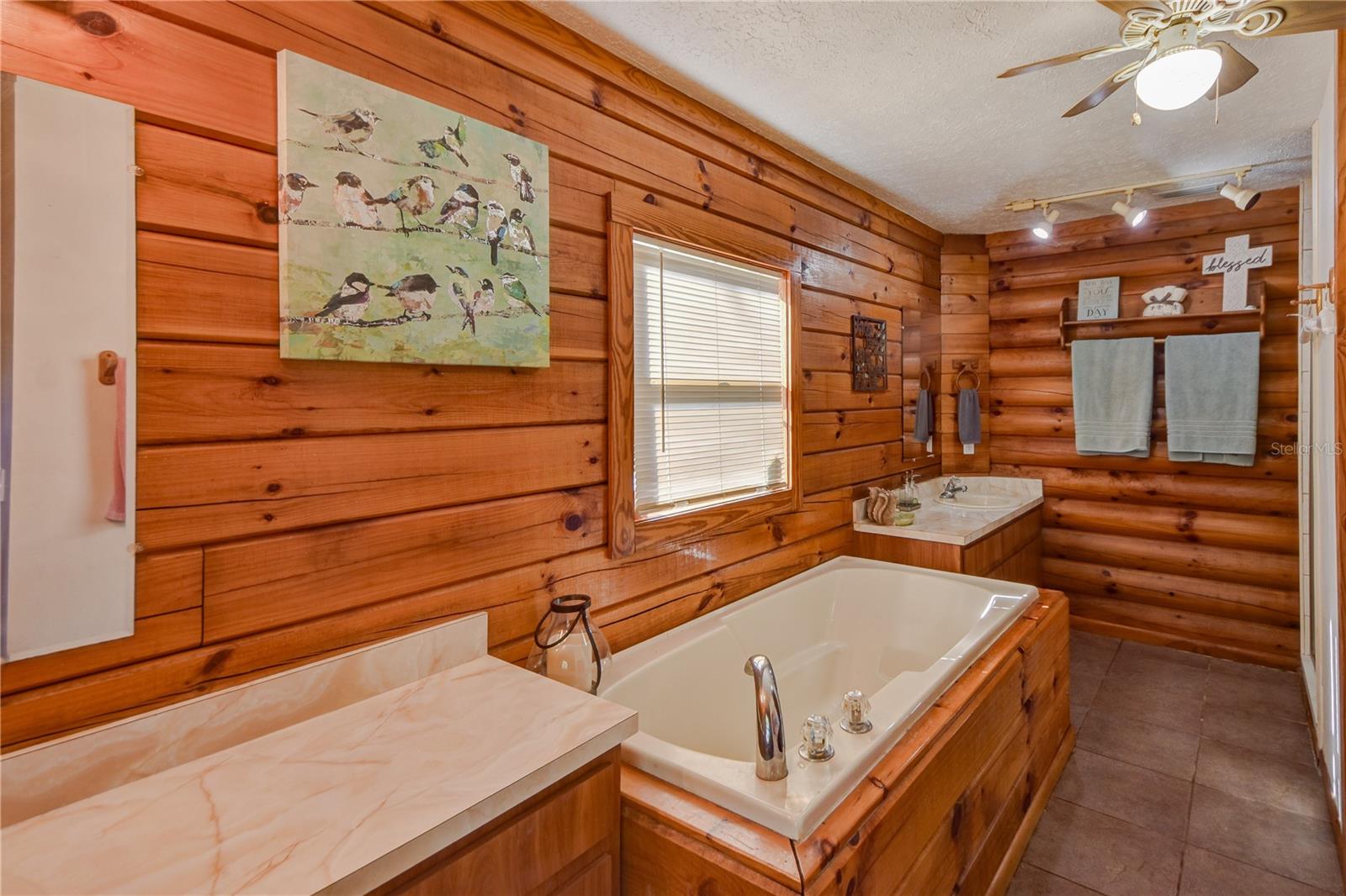 14114 N 301 HWY, THONOTOSASSA, FL, 33592