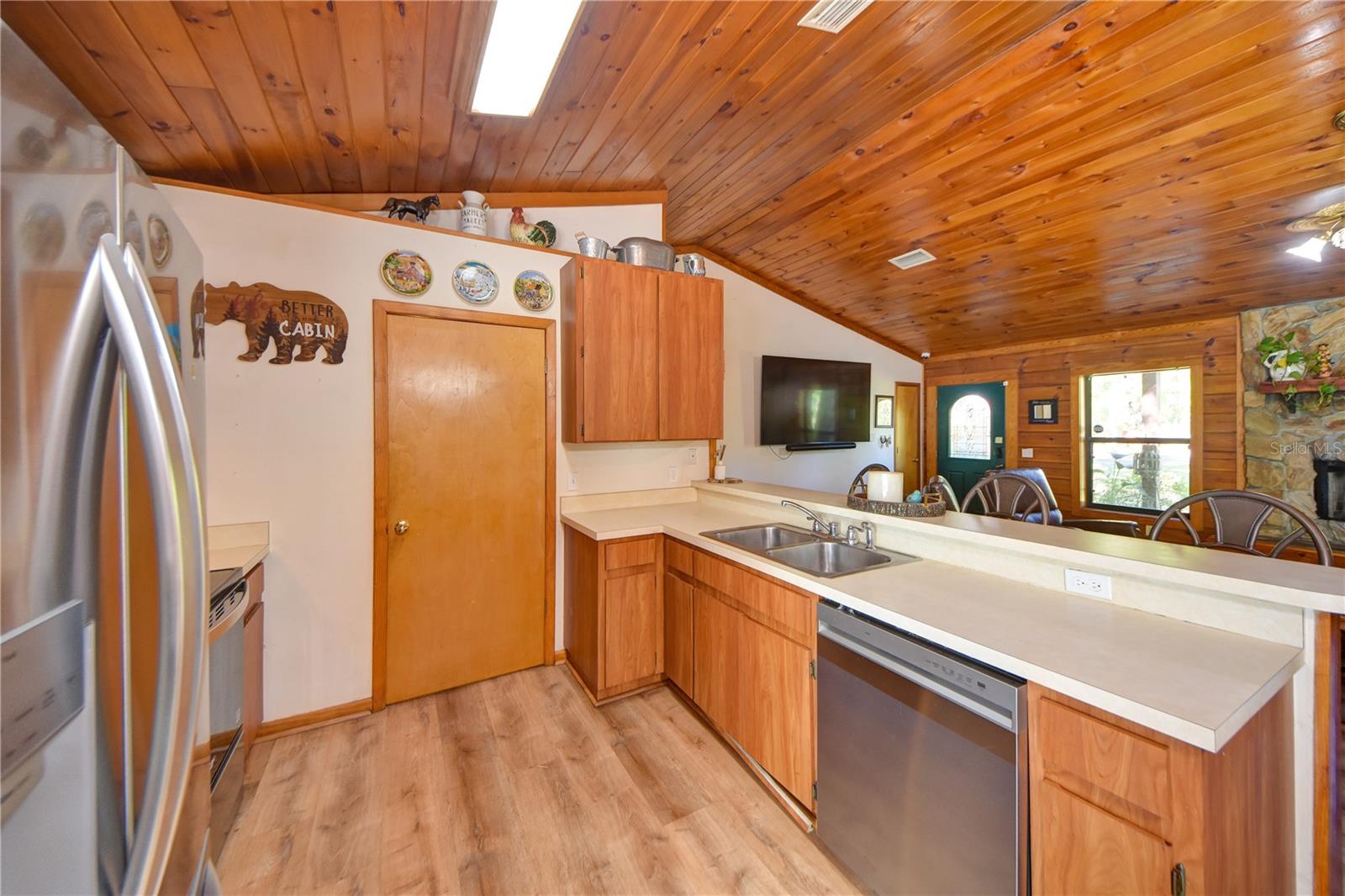 14114 N 301 HWY, THONOTOSASSA, FL, 33592