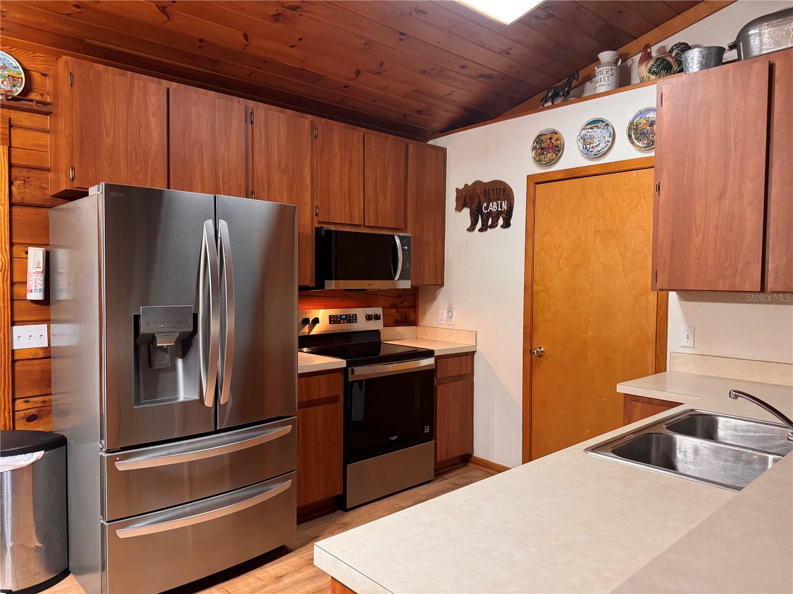 14114 N 301 HWY, THONOTOSASSA, FL, 33592