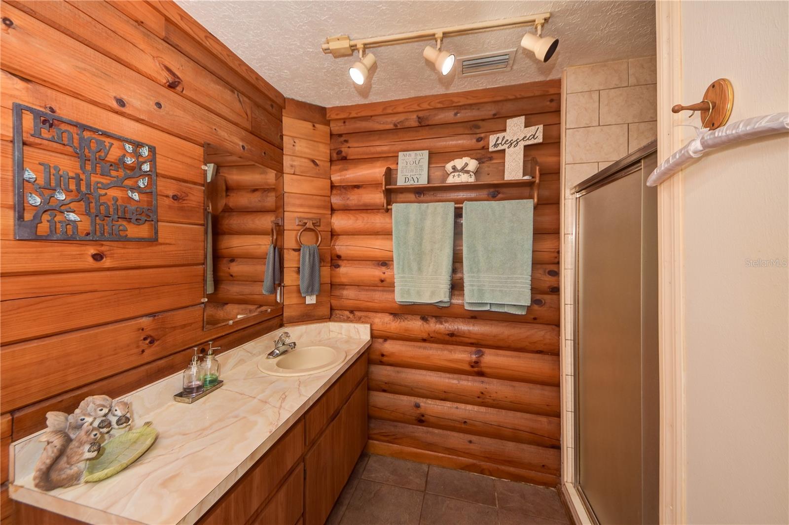 14114 N 301 HWY, THONOTOSASSA, FL, 33592