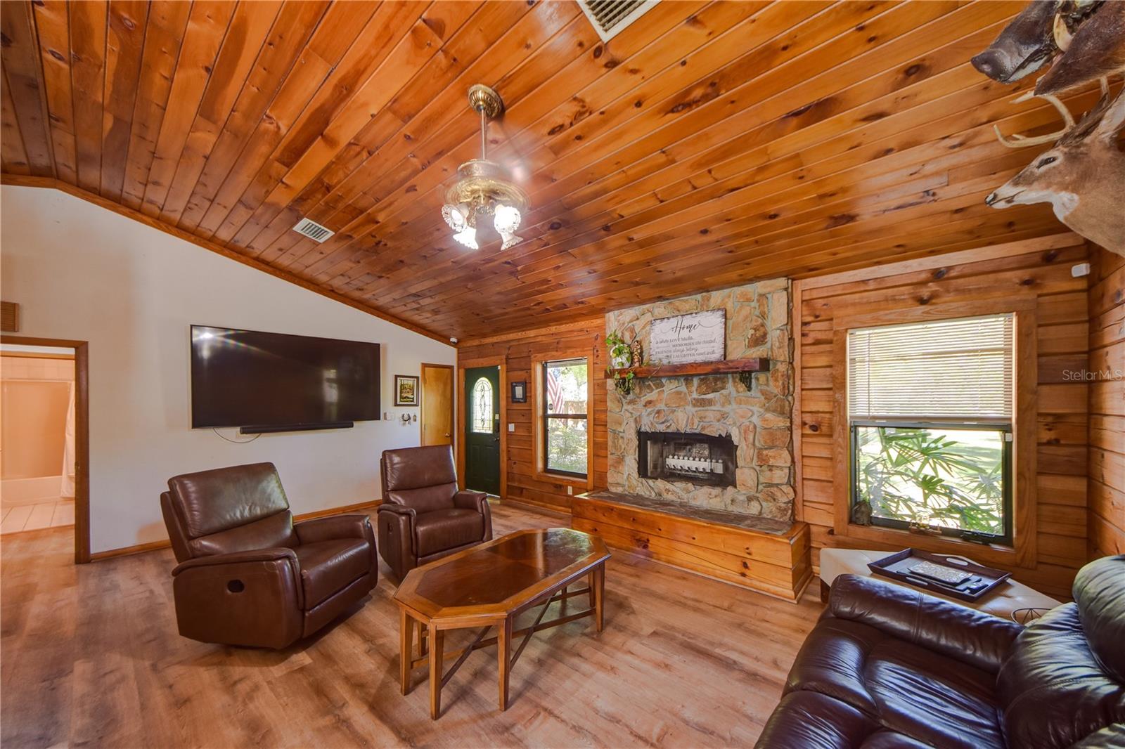 14114 N 301 HWY, THONOTOSASSA, FL, 33592