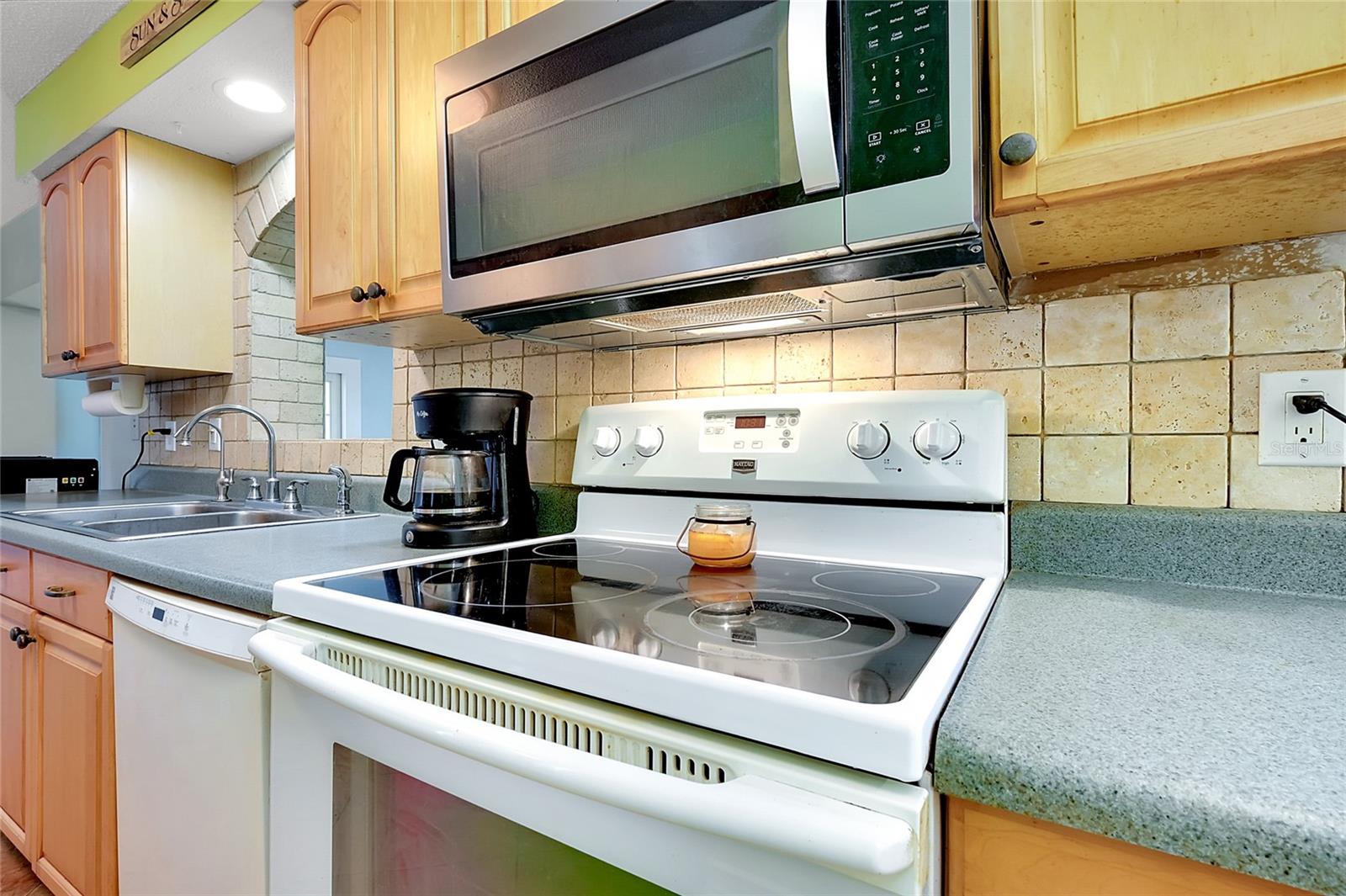 420 ZEPHYR RD, VENICE, FL, 34293