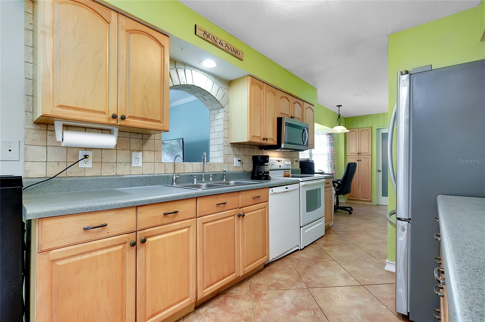 420 ZEPHYR RD, VENICE, FL, 34293