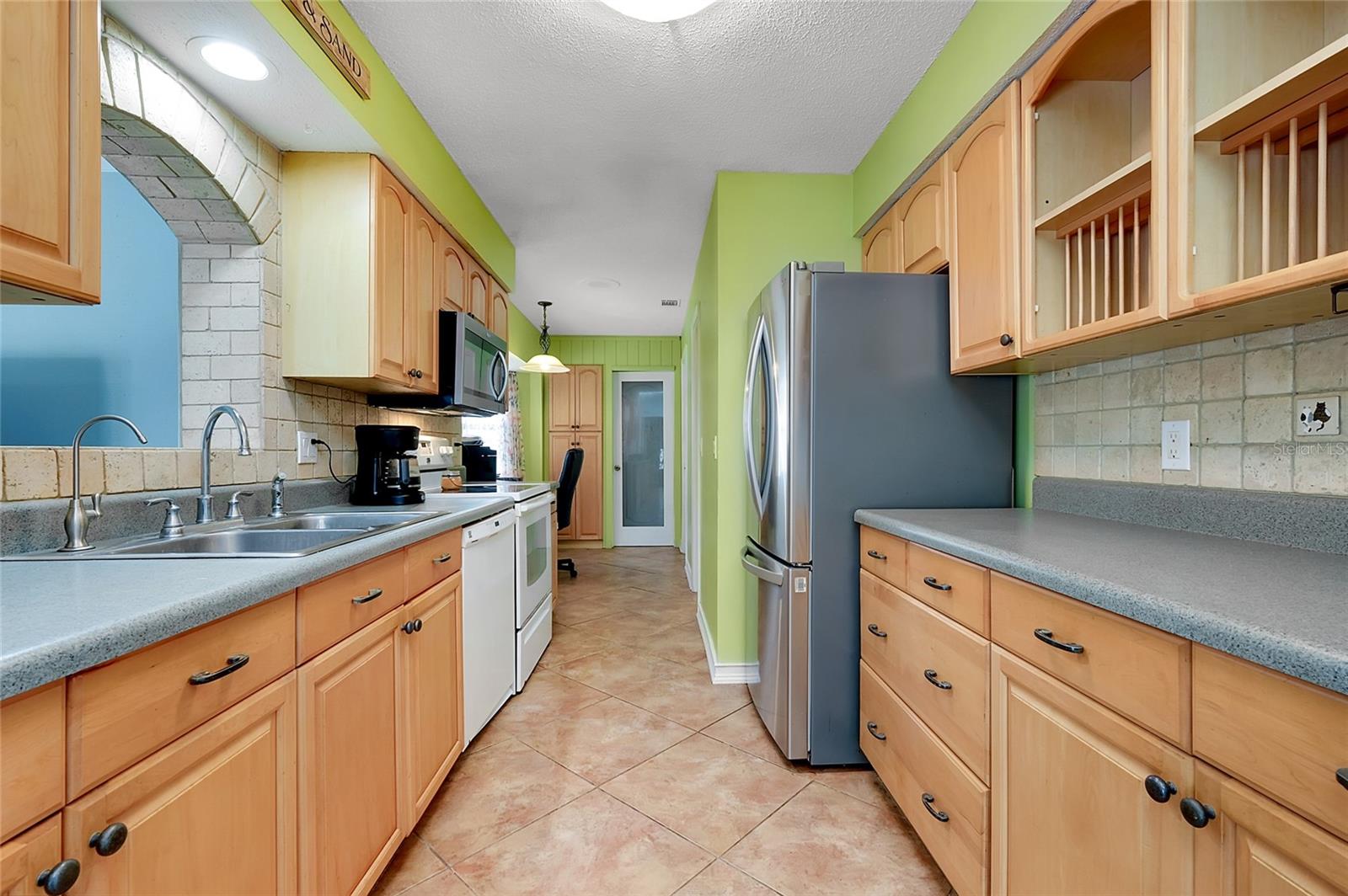 420 ZEPHYR RD, VENICE, FL, 34293
