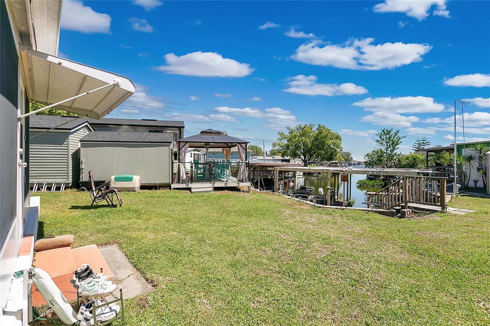 1405 WESTLAND DR, TAVARES, FL, 32778