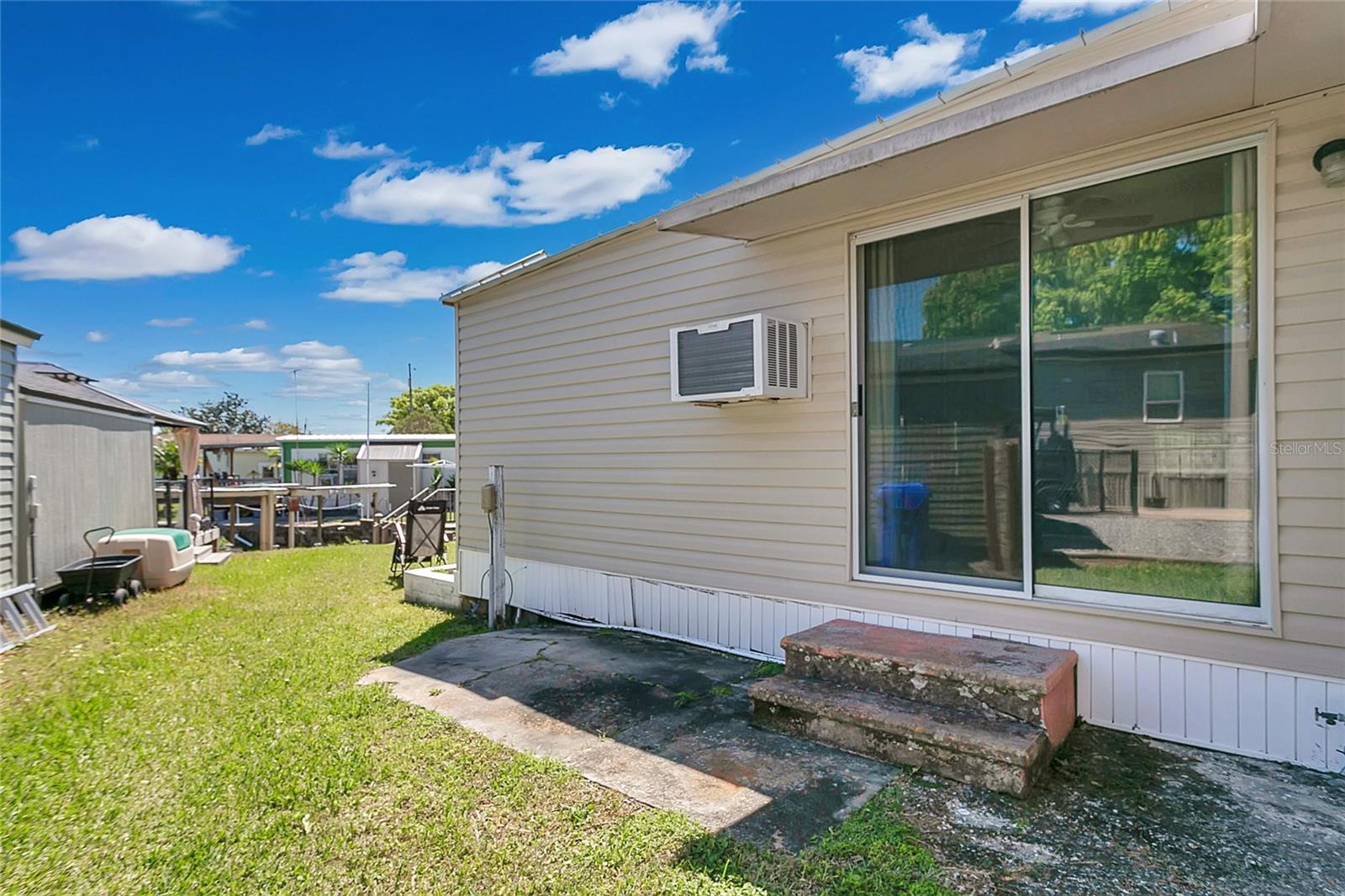 1405 WESTLAND DR, TAVARES, FL, 32778