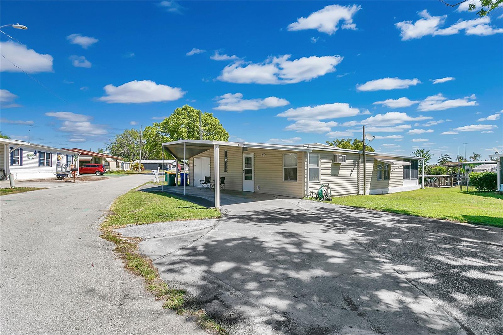1405 WESTLAND DR, TAVARES, FL, 32778