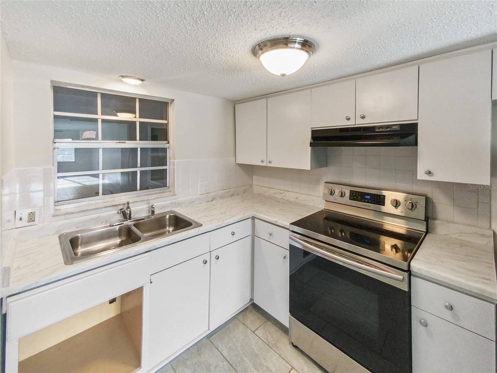 4746 AZALEA DR #102, NEW PORT RICHEY, FL, 34652