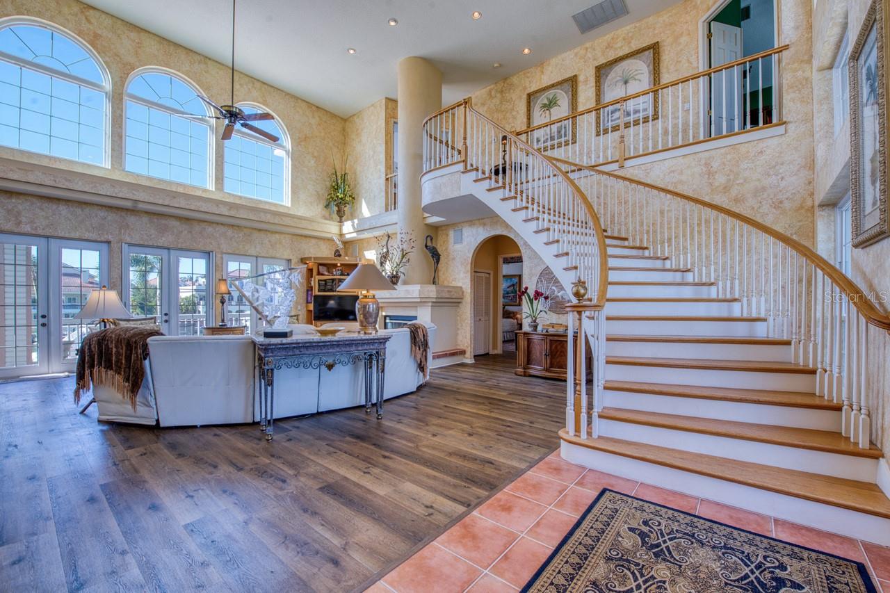 2829 SEABREEZE DR S, GULFPORT, FL, 33707