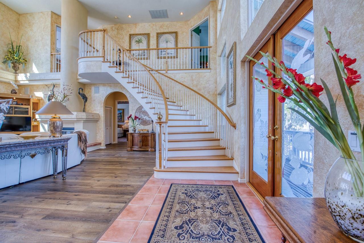 2829 SEABREEZE DR S, GULFPORT, FL, 33707